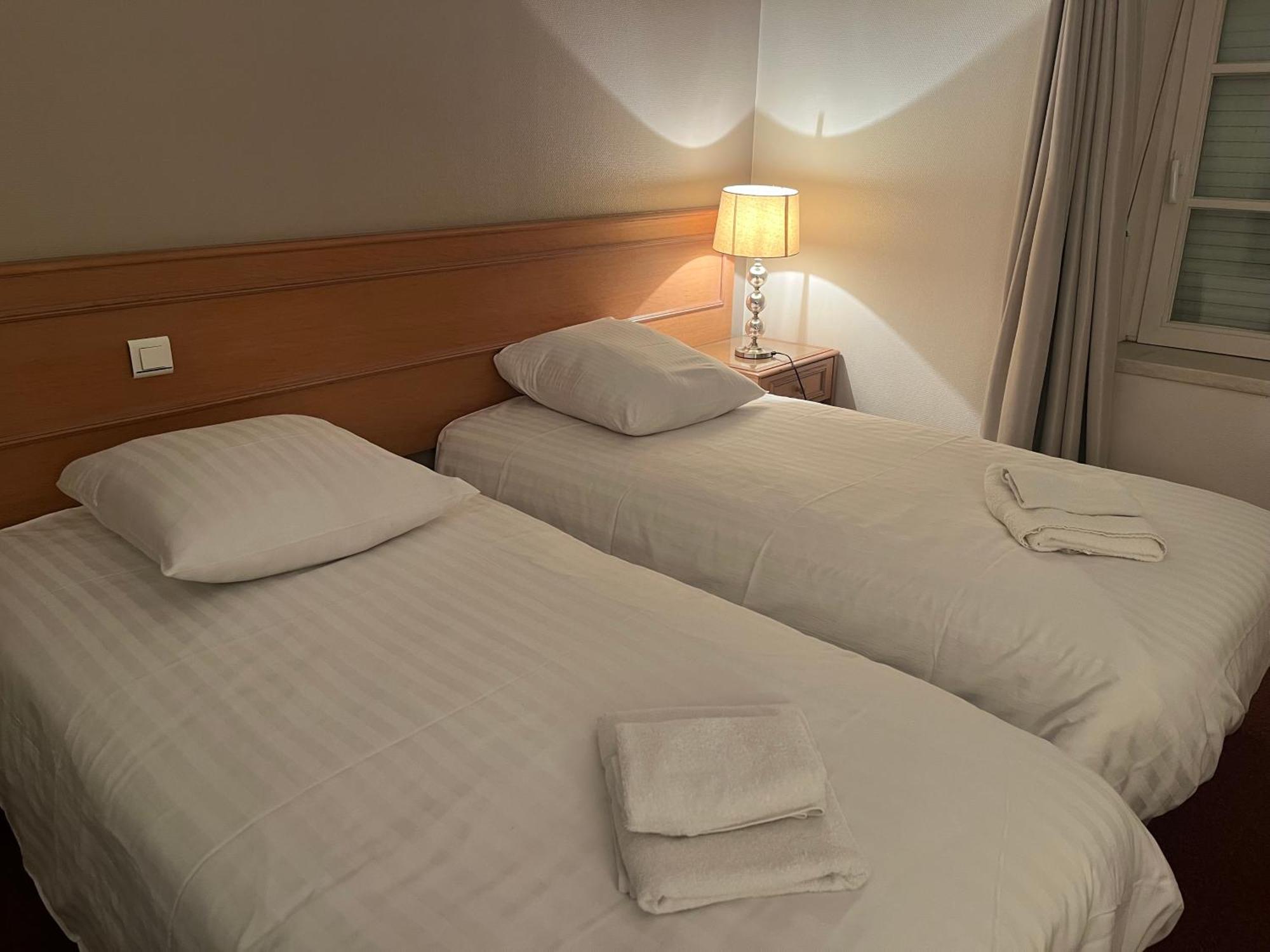 Hotel Le Roosevelt Givet Exterior foto